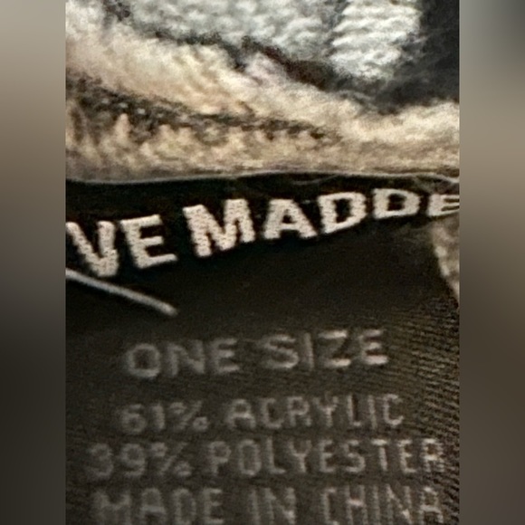 NWT Steve Madden Scarf one size - Picture 3 of 3